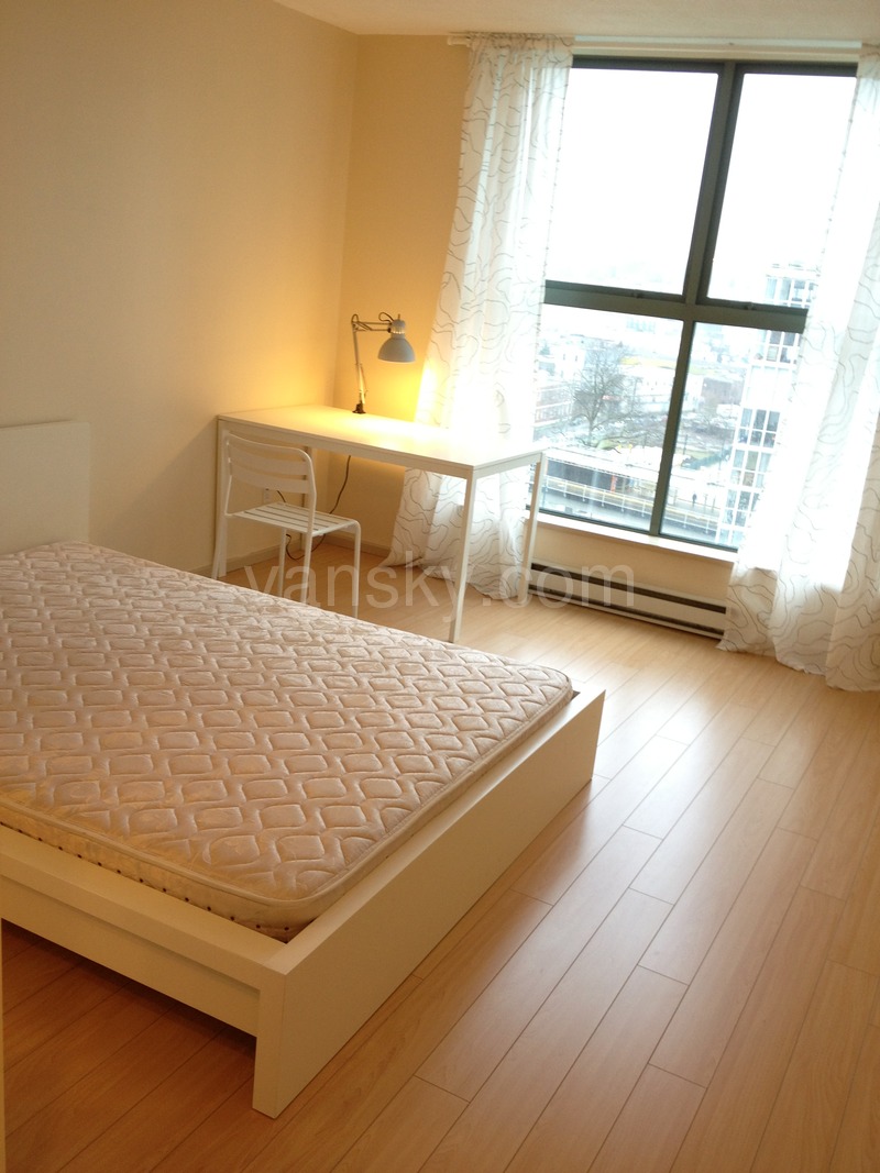 160806140909_Room1 Window.jpg
